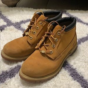 Woman’s Nellie waterproof chukka boots